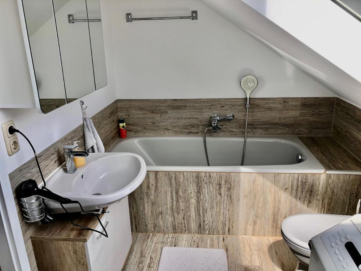 Gaestezimmer Beate Und Ferienwohnung Rheda Wiedenbrueck Dış mekan fotoğraf